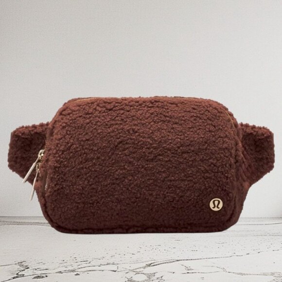 RARE! NEW Lululemon Everywhere Belt Bag *FLEECE Large 2L - Brown Earth/Gold - Picture 1 of 10